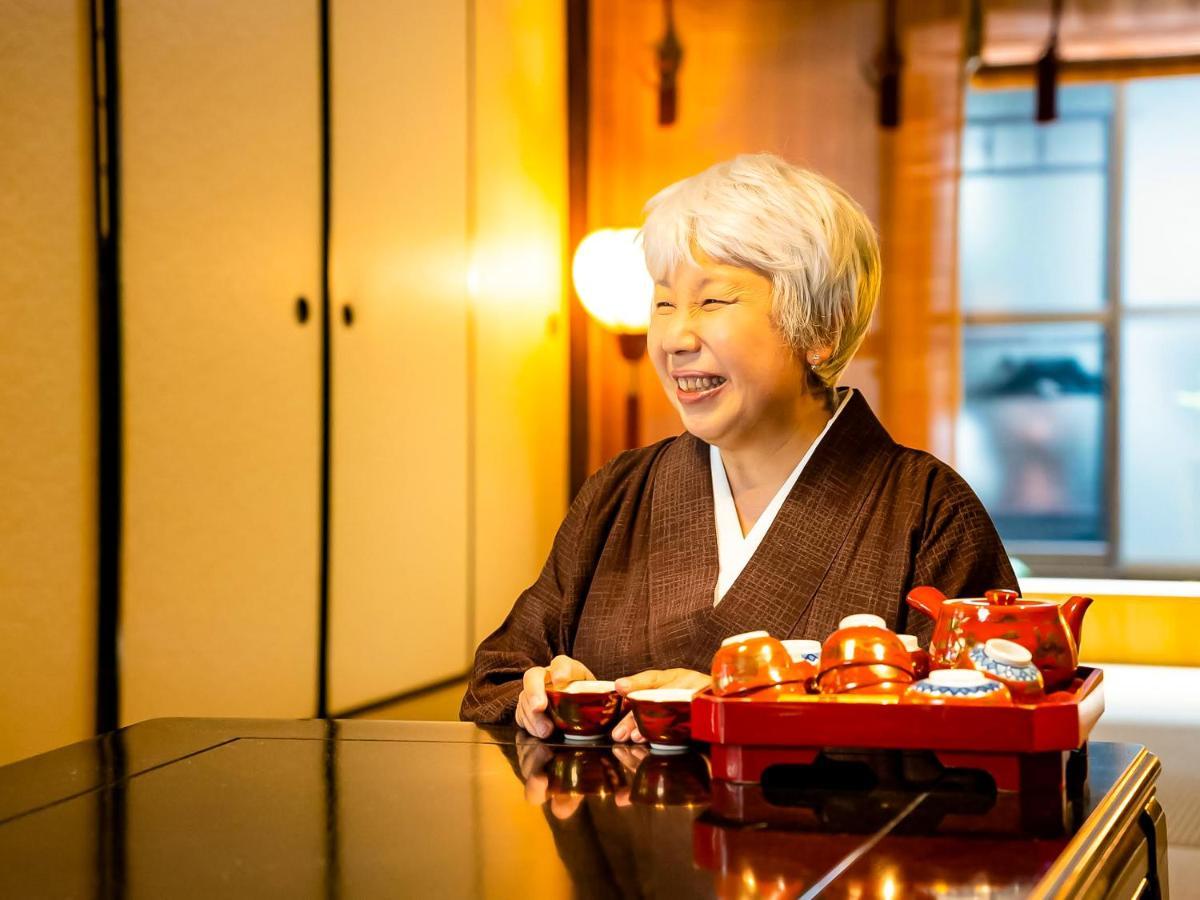 Udatsuya Osaka Esterno foto